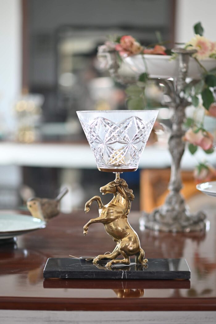 Riding horse with bowl